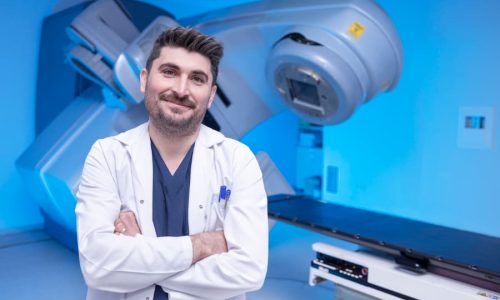 doctor ready for radiation therapy for cancer
